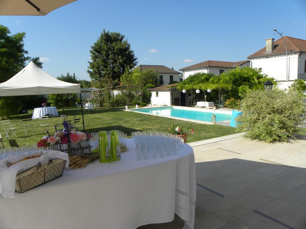 Entre Cour Et Jardin Hotel Chalons en Champagne Luaran gambar
