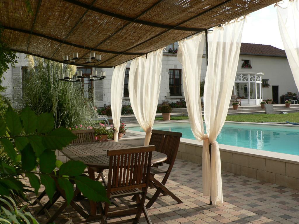 Entre Cour Et Jardin Hotel Chalons en Champagne Luaran gambar