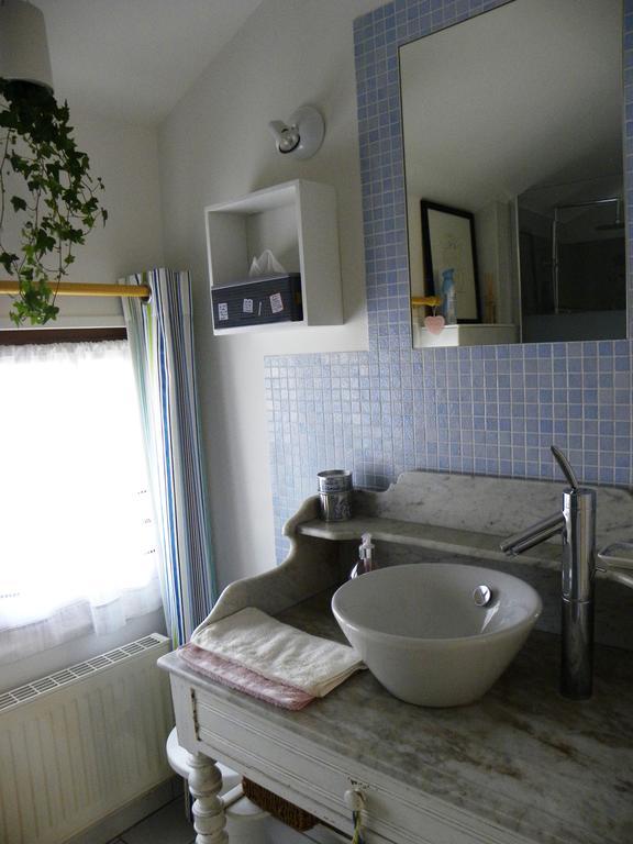 Entre Cour Et Jardin Hotel Chalons en Champagne Bilik gambar