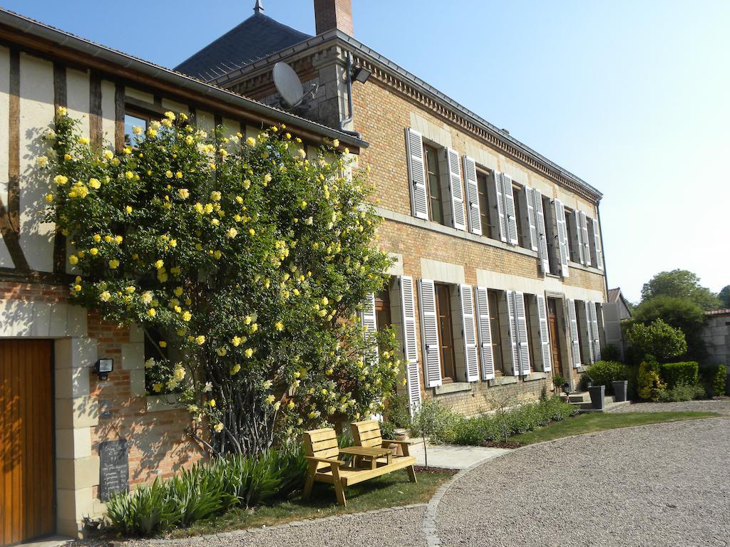 Entre Cour Et Jardin Hotel Chalons en Champagne Luaran gambar