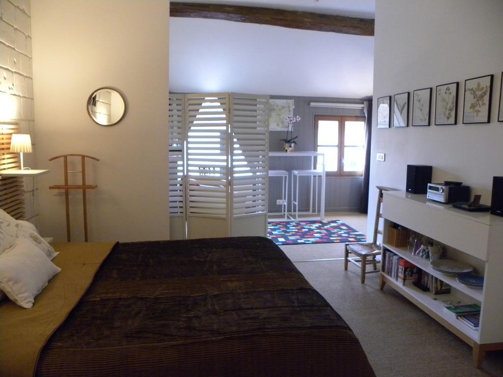 Entre Cour Et Jardin Hotel Chalons en Champagne Luaran gambar